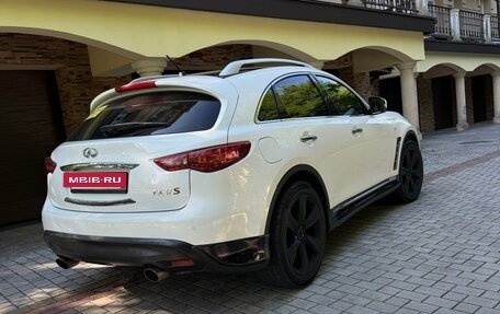 Infiniti FX II, 2011 год, 1 740 000 рублей, 2 фотография