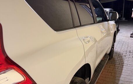 Toyota Land Cruiser Prado 150 рестайлинг 2, 2015 год, 3 200 000 рублей, 7 фотография