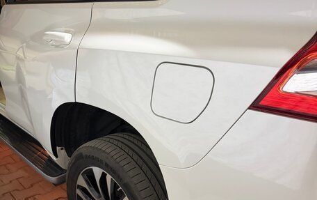 Toyota Land Cruiser Prado 150 рестайлинг 2, 2015 год, 3 200 000 рублей, 10 фотография