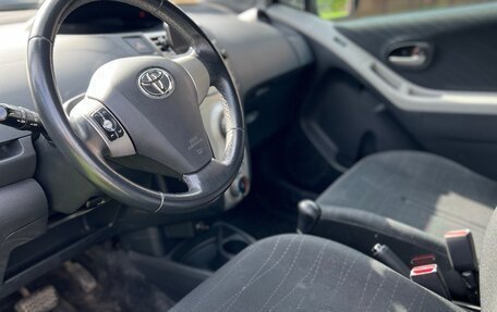 Toyota Yaris III рестайлинг, 2008 год, 460 000 рублей, 11 фотография