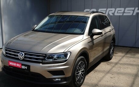 Volkswagen Tiguan II, 2020 год, 2 600 000 рублей, 3 фотография