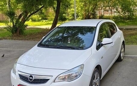 Opel Astra J, 2012 год, 590 000 рублей, 1 фотография