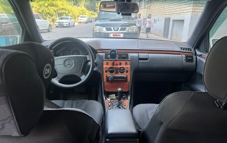 Mercedes-Benz E-Класс, 1997 год, 800 000 рублей, 6 фотография
