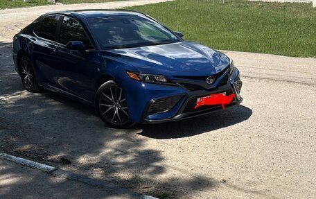 Toyota Camry, 2022 год, 3 350 000 рублей, 10 фотография