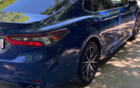 Toyota Camry, 2022 год, 3 350 000 рублей, 8 фотография