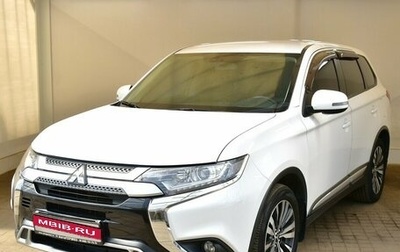 Mitsubishi Outlander III рестайлинг 3, 2019 год, 2 100 000 рублей, 1 фотография