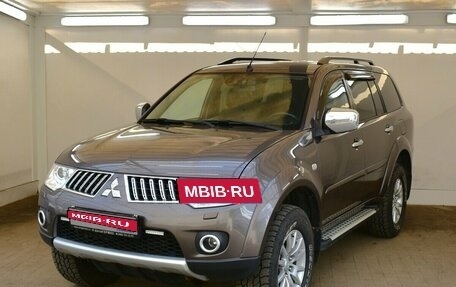 Mitsubishi Pajero Sport II рестайлинг, 2013 год, 2 100 000 рублей, 1 фотография