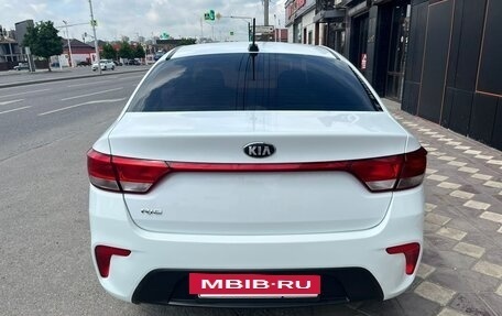 KIA Rio IV, 2017 год, 1 300 000 рублей, 5 фотография