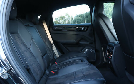 Porsche Cayenne III, 2021 год, 16 000 000 рублей, 11 фотография