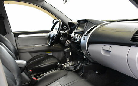 Mitsubishi Pajero Sport II рестайлинг, 2013 год, 2 100 000 рублей, 14 фотография