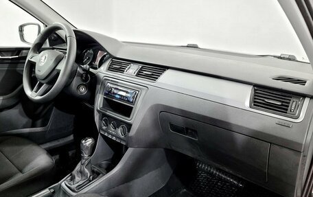 Skoda Rapid I, 2017 год, 840 000 рублей, 10 фотография