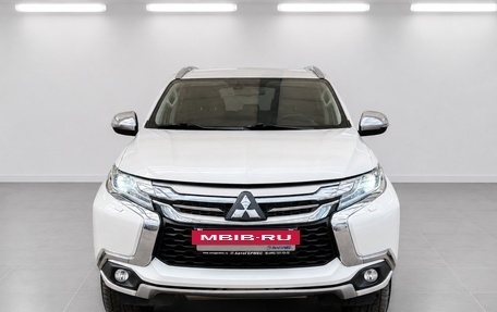 Mitsubishi Pajero Sport III рестайлинг, 2018 год, 3 050 000 рублей, 2 фотография
