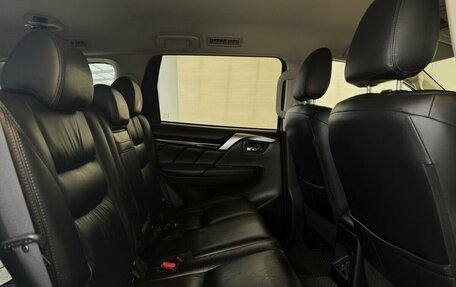 Mitsubishi Pajero Sport III рестайлинг, 2018 год, 3 050 000 рублей, 15 фотография