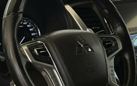 Mitsubishi Pajero Sport III рестайлинг, 2018 год, 3 050 000 рублей, 13 фотография