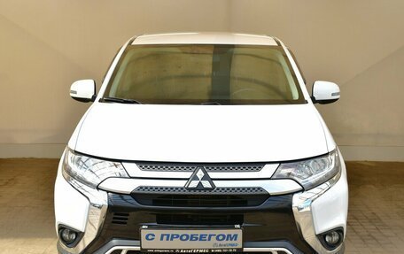 Mitsubishi Outlander III рестайлинг 3, 2019 год, 2 100 000 рублей, 2 фотография