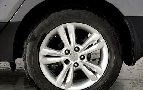 Hyundai ix35 I рестайлинг, 2012 год, 900 000 рублей, 15 фотография