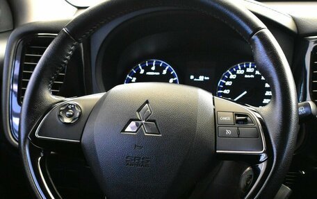 Mitsubishi Outlander III рестайлинг 3, 2019 год, 2 100 000 рублей, 8 фотография