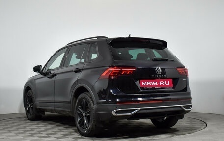 Volkswagen Tiguan II, 2021 год, 2 635 000 рублей, 7 фотография