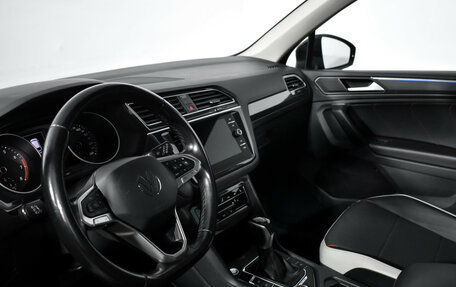 Volkswagen Tiguan II, 2021 год, 2 635 000 рублей, 9 фотография