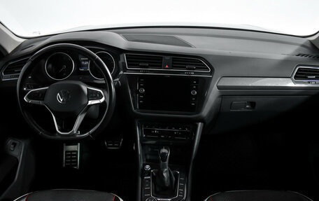 Volkswagen Tiguan II, 2021 год, 2 635 000 рублей, 14 фотография