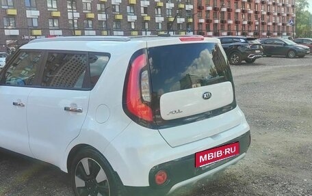 KIA Soul II рестайлинг, 2018 год, 1 750 000 рублей, 3 фотография