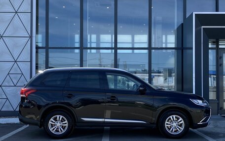 Mitsubishi Outlander III рестайлинг 3, 2017 год, 1 619 000 рублей, 4 фотография