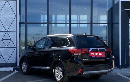 Mitsubishi Outlander III рестайлинг 3, 2017 год, 1 619 000 рублей, 7 фотография