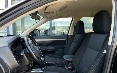 Mitsubishi Outlander III рестайлинг 3, 2017 год, 1 619 000 рублей, 19 фотография
