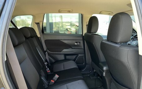 Mitsubishi Outlander III рестайлинг 3, 2017 год, 1 619 000 рублей, 21 фотография