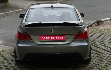 BMW 5 серия, 2004 год, 1 250 000 рублей, 4 фотография