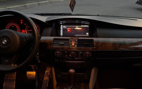 BMW 5 серия, 2004 год, 1 250 000 рублей, 21 фотография