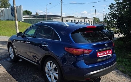 Infiniti QX70, 2017 год, 2 600 000 рублей, 9 фотография