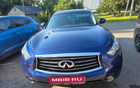 Infiniti QX70, 2017 год, 2 600 000 рублей, 33 фотография