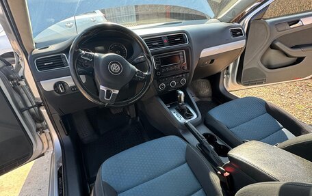 Volkswagen Jetta VI, 2013 год, 820 000 рублей, 7 фотография
