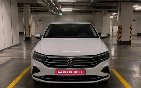 Volkswagen Polo VI (EU Market), 2022 год, 1 990 000 рублей, 1 фотография