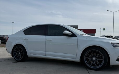 Skoda Octavia, 2017 год, 1 630 000 рублей, 6 фотография