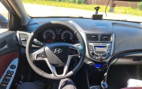 Hyundai Solaris II рестайлинг, 2011 год, 660 000 рублей, 8 фотография