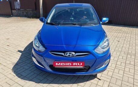 Hyundai Solaris II рестайлинг, 2011 год, 660 000 рублей, 4 фотография
