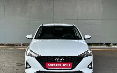 Hyundai Solaris II рестайлинг, 2020 год, 1 719 000 рублей, 2 фотография