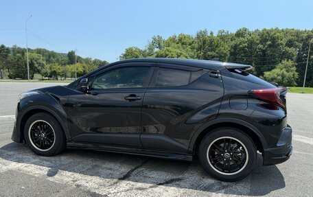 Toyota C-HR I рестайлинг, 2018 год, 1 750 000 рублей, 9 фотография