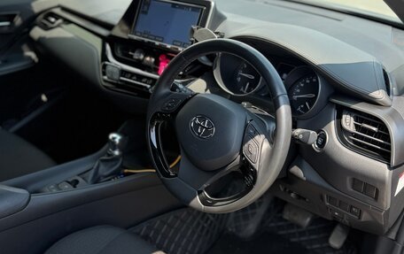 Toyota C-HR I рестайлинг, 2018 год, 1 750 000 рублей, 13 фотография