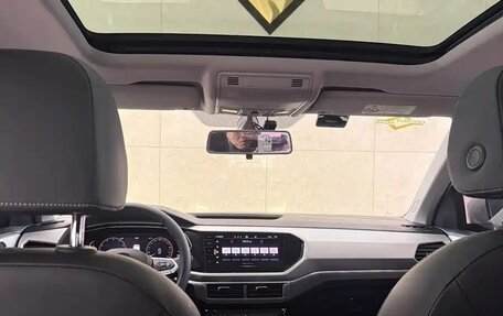 Volkswagen T-Cross I, 2022 год, 1 390 005 рублей, 7 фотография