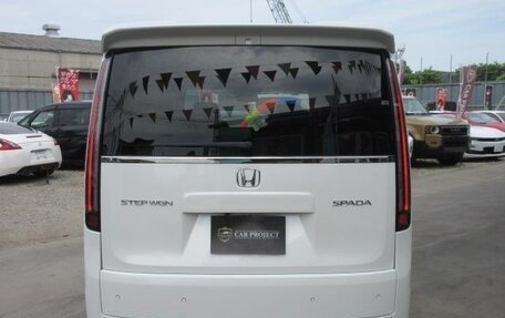 Honda Stepwgn, 2024 год, 2 520 000 рублей, 5 фотография