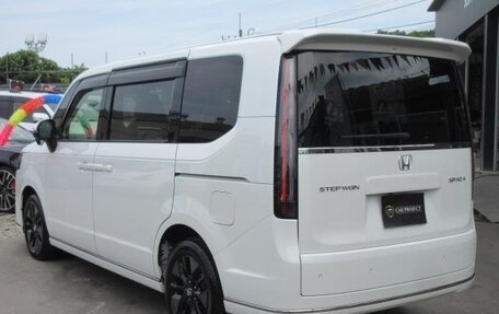 Honda Stepwgn, 2024 год, 2 520 000 рублей, 4 фотография