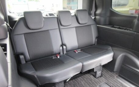 Honda Stepwgn, 2024 год, 2 520 000 рублей, 13 фотография