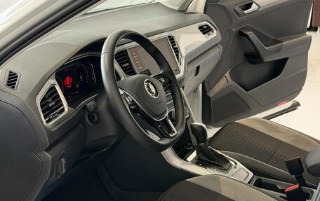 Volkswagen T-Roc I, 2022 год, 1 682 700 рублей, 14 фотография