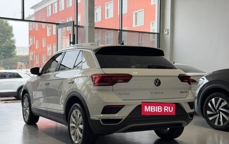 Volkswagen T-Roc I, 2022 год, 1 682 700 рублей, 4 фотография