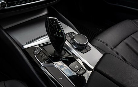 BMW 5 серия, 2017 год, 3 245 000 рублей, 14 фотография