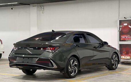 Hyundai Elantra, 2023 год, 1 744 700 рублей, 3 фотография