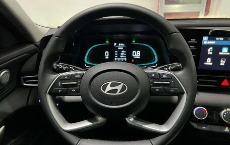Hyundai Elantra, 2023 год, 1 744 700 рублей, 8 фотография